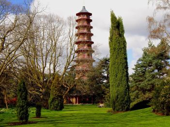 Pagoda de Kew Gardens, Londres. Chambers, 1757.